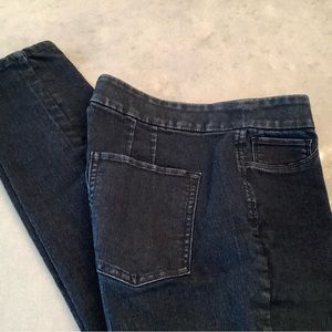 White House Black Market denim Leggings size 6